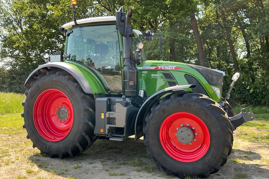Garage Ribbens Farm Truck - Tweedehands